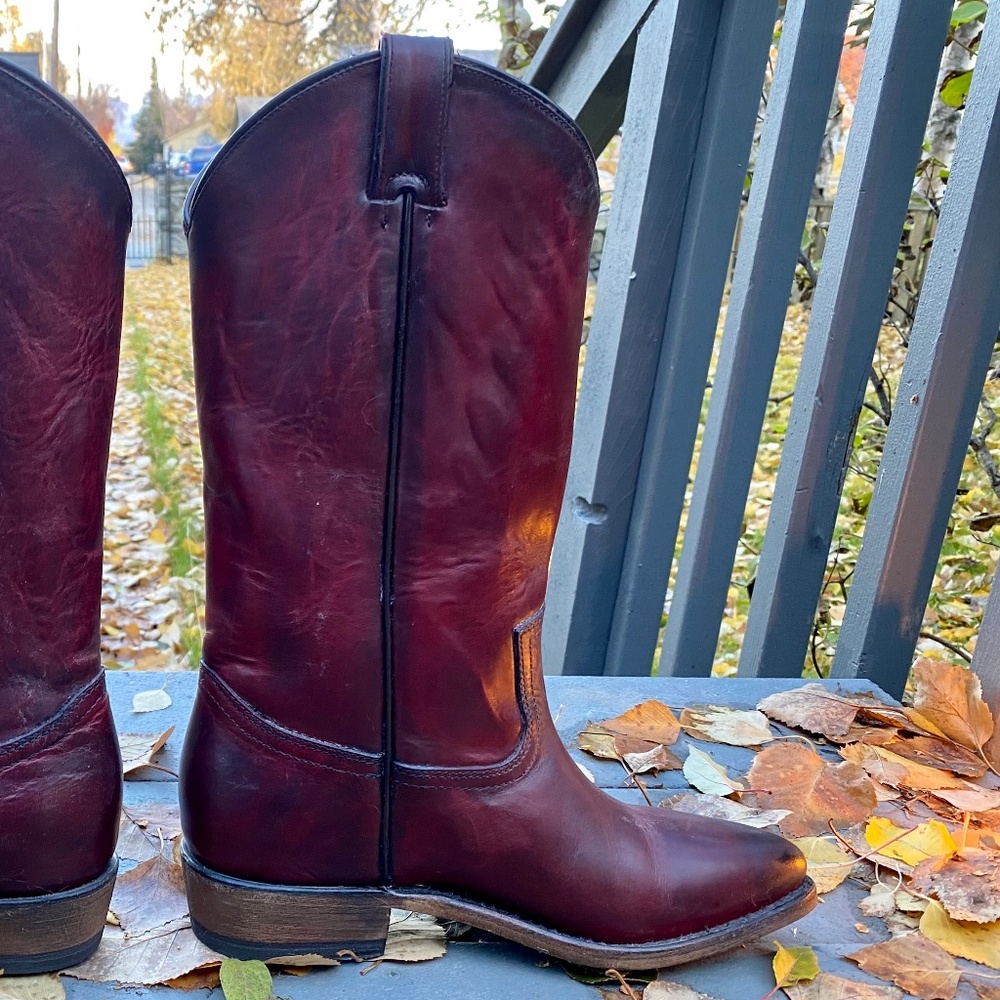 Frye Billy Pull-On Red 9 B